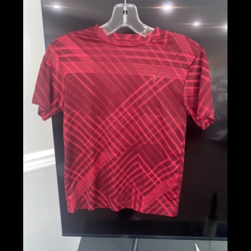 Old Navy Active Go Dry Boys Red Abstract Tee Shirt Sz M (8)